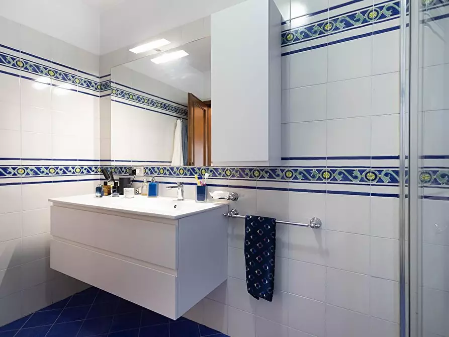 Immagine 31 di Casa indipendente in vendita  a Camaiore