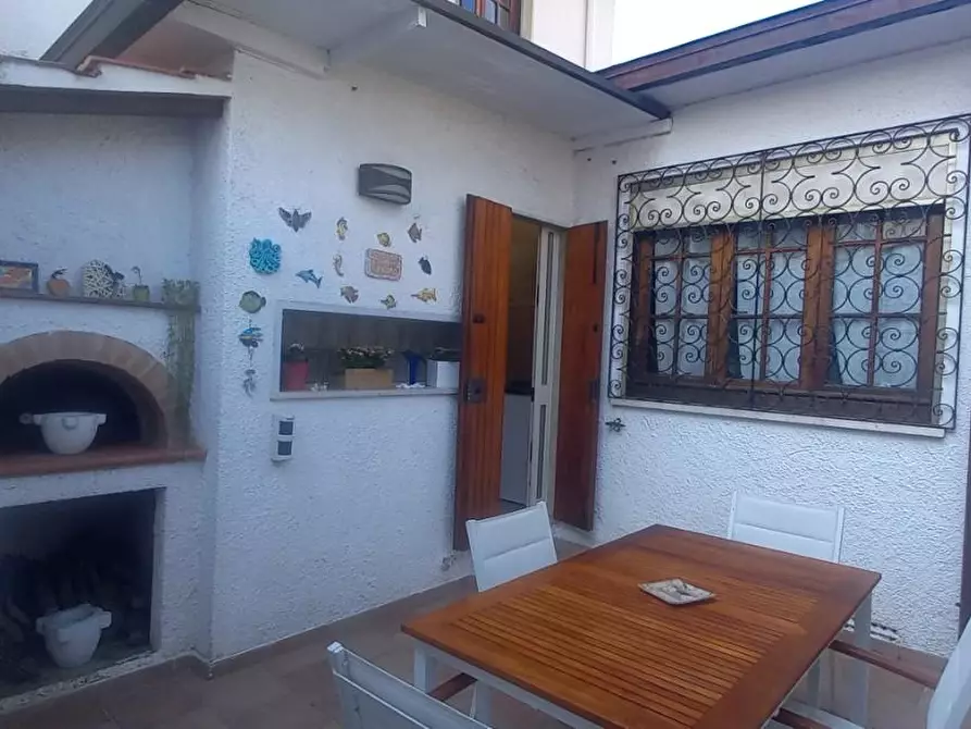 Immagine 22 di Casa indipendente in vendita  a Camaiore