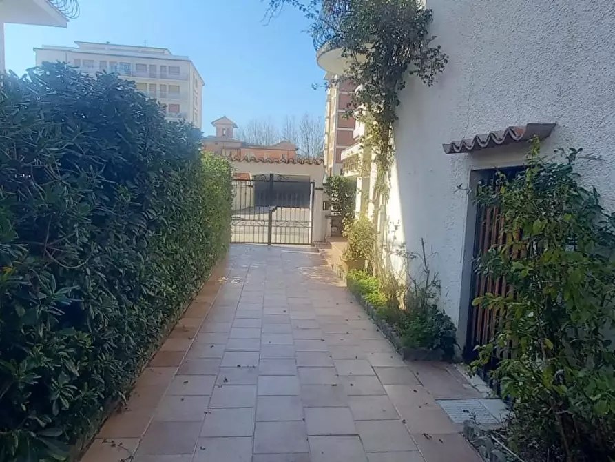 Immagine 13 di Casa indipendente in vendita  a Camaiore
