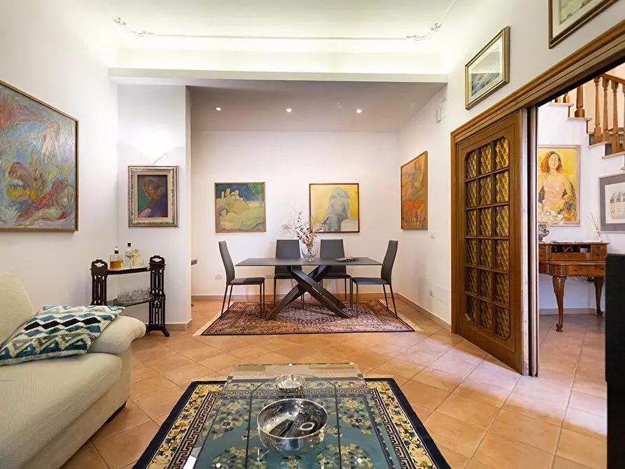 Immagine 4 di Casa indipendente in vendita  a Camaiore