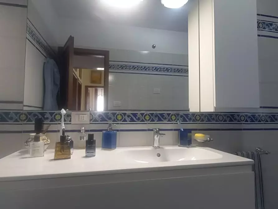 Immagine 36 di Casa indipendente in vendita  a Camaiore