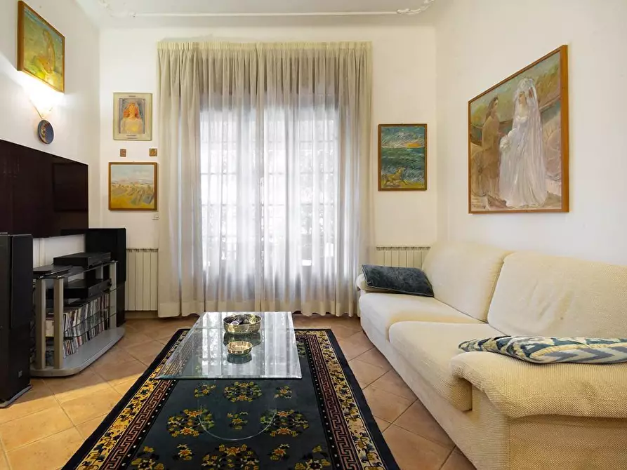 Immagine 7 di Casa indipendente in vendita  a Camaiore