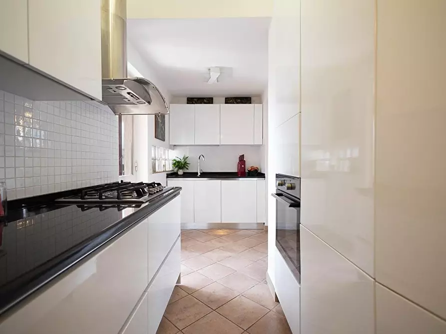 Immagine 12 di Casa indipendente in vendita  a Camaiore