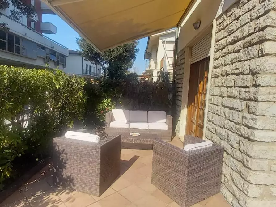 Immagine 12 di Casa indipendente in vendita  a Camaiore