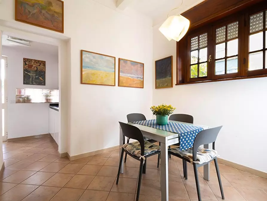 Immagine 9 di Casa indipendente in vendita  a Camaiore