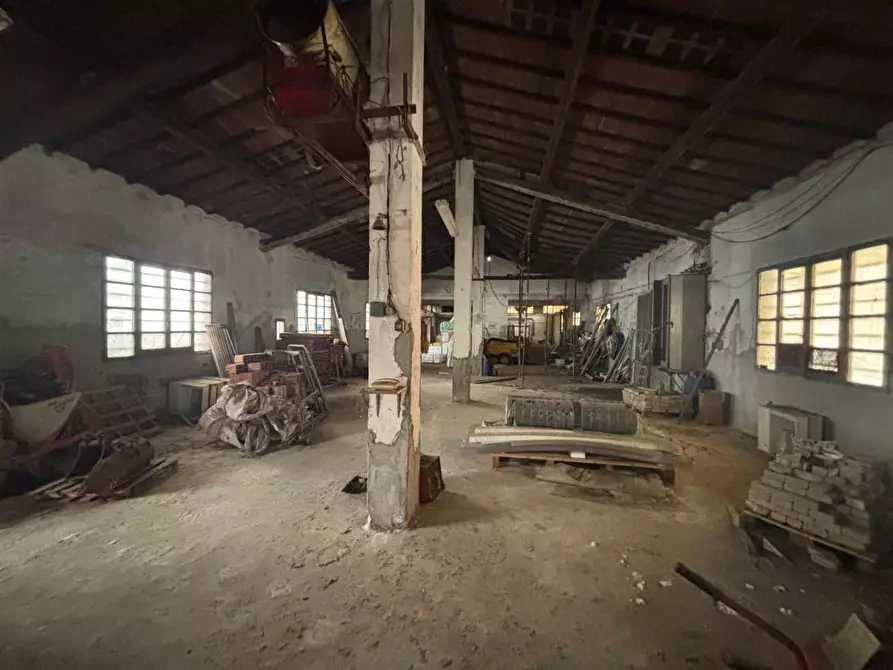 Immagine 3 di Attività artigianale in vendita  a San Miniato