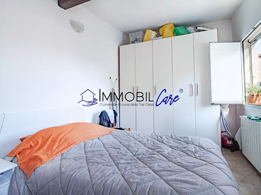 Immagine 11 di Appartamento in vendita  a Livorno