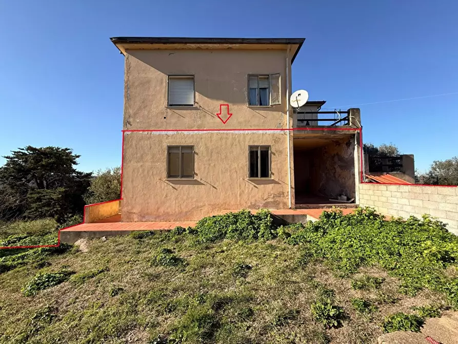 Immagine 1 di Terratetto in vendita  a Luogosanto
