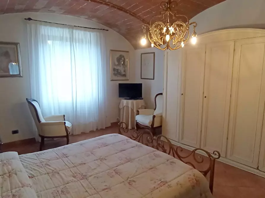 Immagine 18 di Porzione di casa in vendita  a Poggibonsi