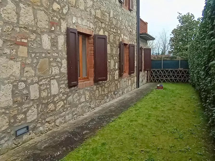 Immagine 26 di Porzione di casa in vendita  a Poggibonsi