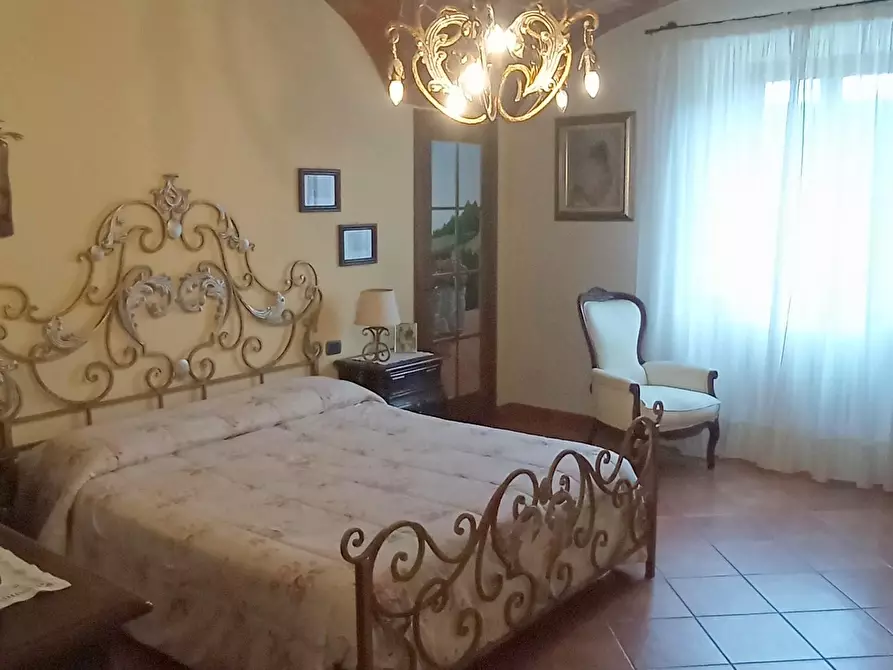 Immagine 19 di Porzione di casa in vendita  a Poggibonsi