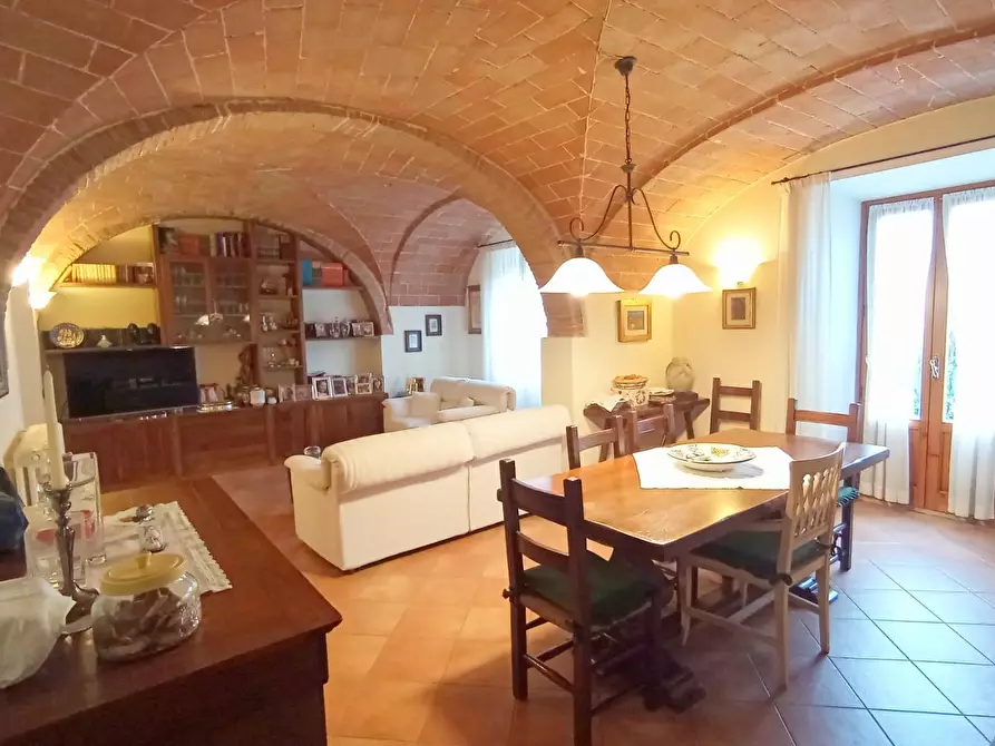 Immagine 4 di Porzione di casa in vendita  a Poggibonsi