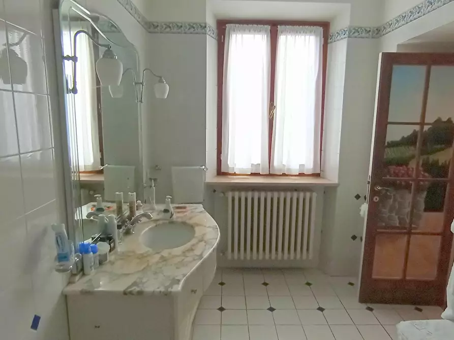 Immagine 21 di Porzione di casa in vendita  a Poggibonsi