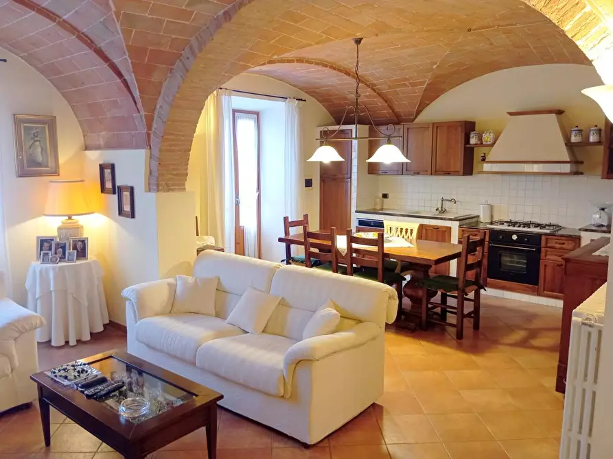 Immagine 2 di Porzione di casa in vendita  a Poggibonsi