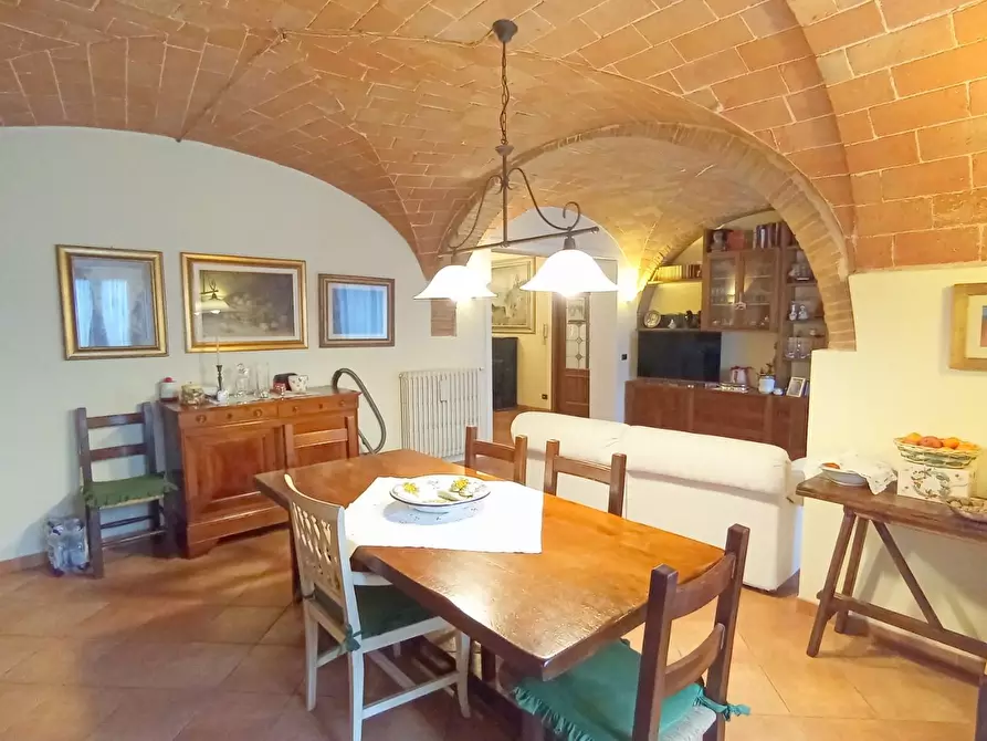 Immagine 5 di Porzione di casa in vendita  a Poggibonsi