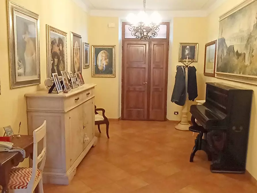 Immagine 10 di Porzione di casa in vendita  a Poggibonsi