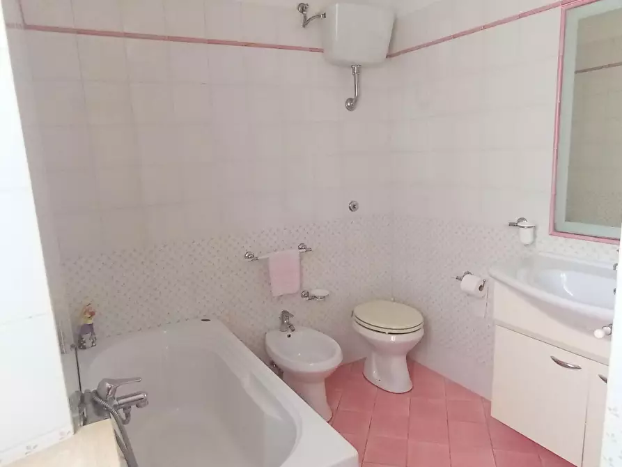 Immagine 24 di Porzione di casa in vendita  a Poggibonsi