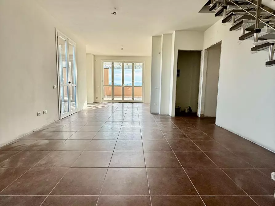 Immagine 8 di Appartamento in vendita  a Pontedera