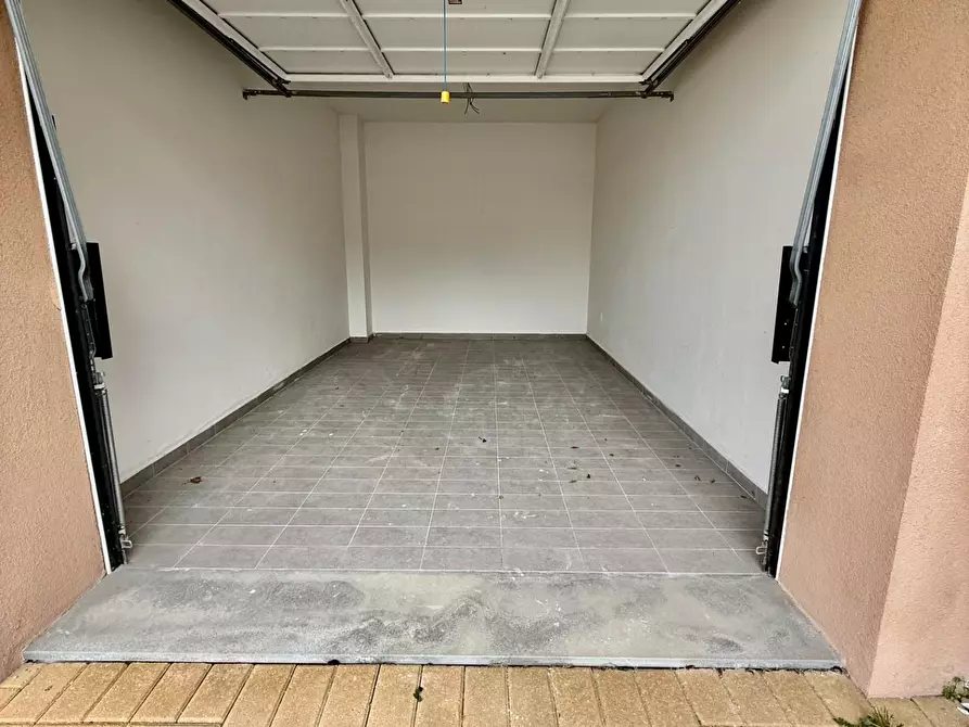 Immagine 22 di Appartamento in vendita  a Pontedera