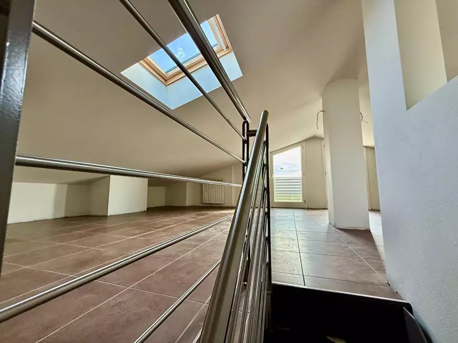 Immagine 13 di Appartamento in vendita  a Pontedera