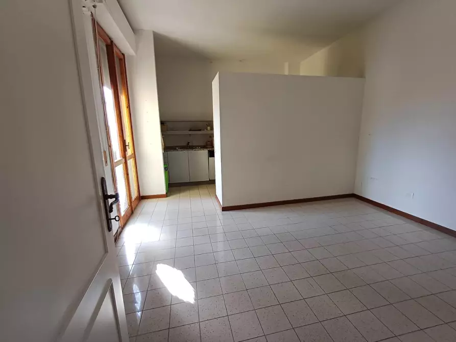 Immagine 2 di Appartamento in vendita  a Empoli