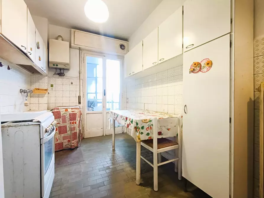 Immagine 11 di Appartamento in vendita  a Pisa