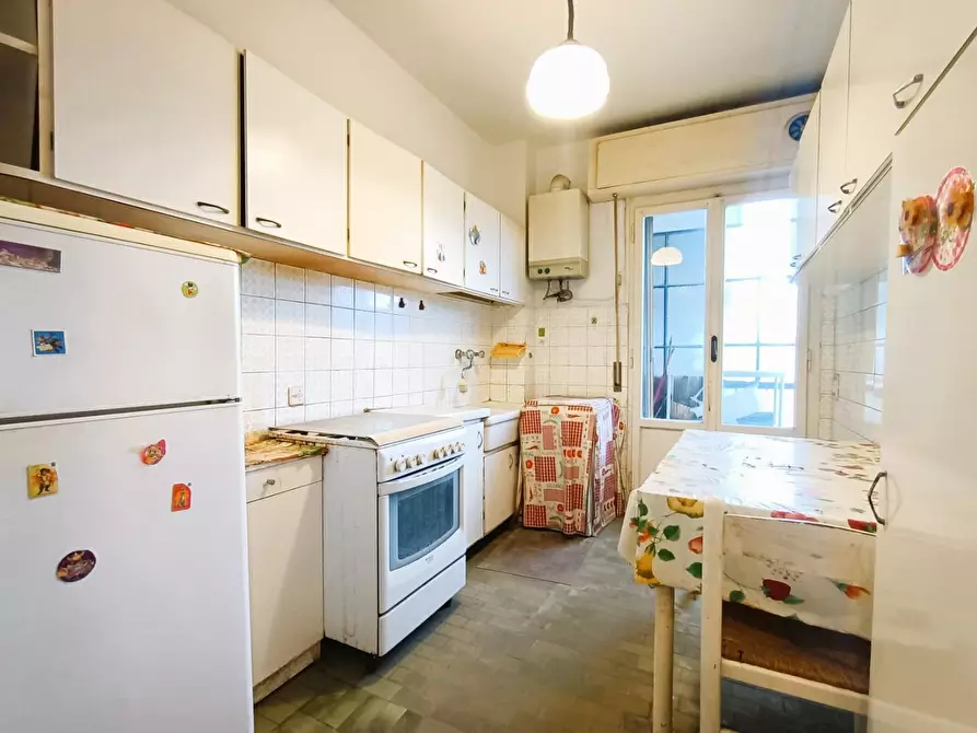 Immagine 12 di Appartamento in vendita  a Pisa