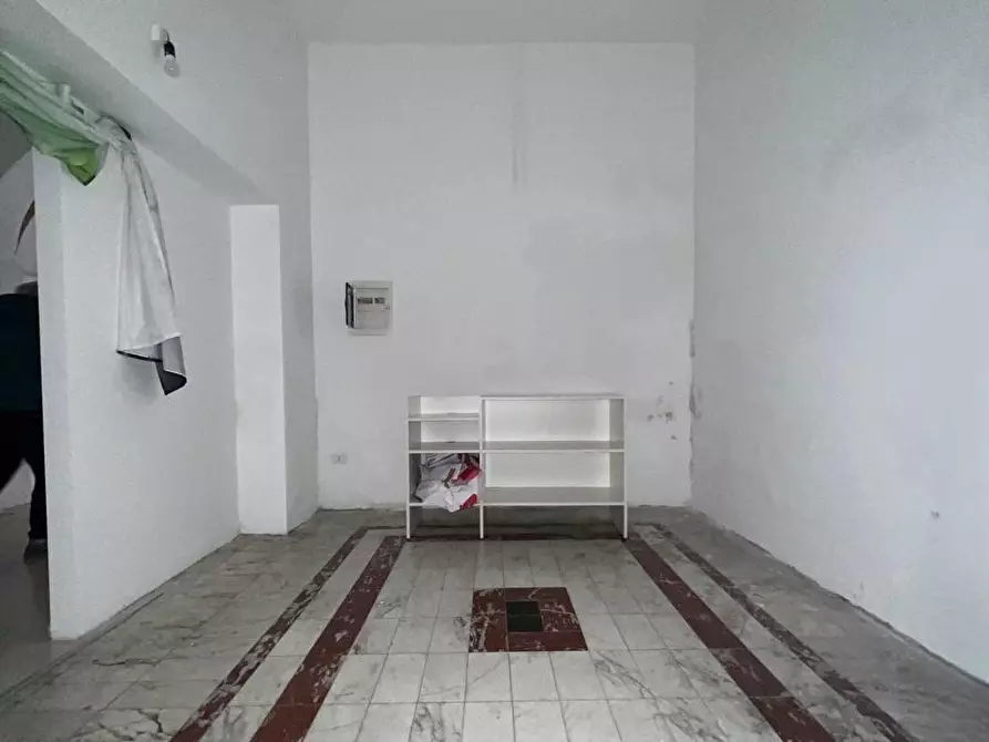 Immagine 7 di Locale commerciale in affitto  a Pontedera