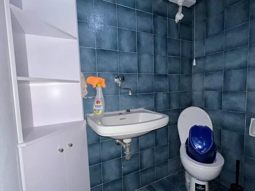 Immagine 9 di Locale commerciale in affitto  a Pontedera