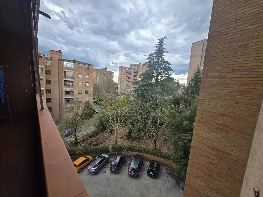 Immagine 10 di Appartamento in vendita  a Siena