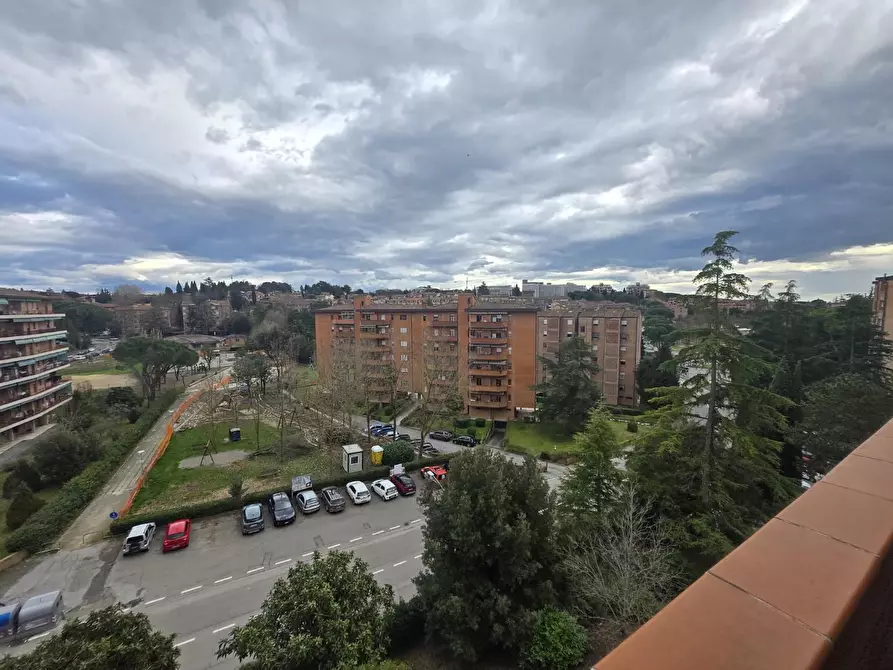 Immagine 17 di Appartamento in vendita  a Siena