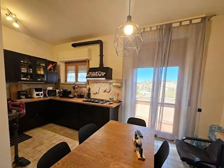 Immagine 1 di Appartamento in vendita  a Siena