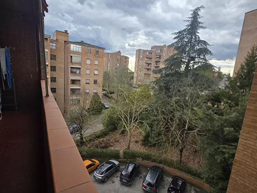 Immagine 6 di Appartamento in vendita  a Siena