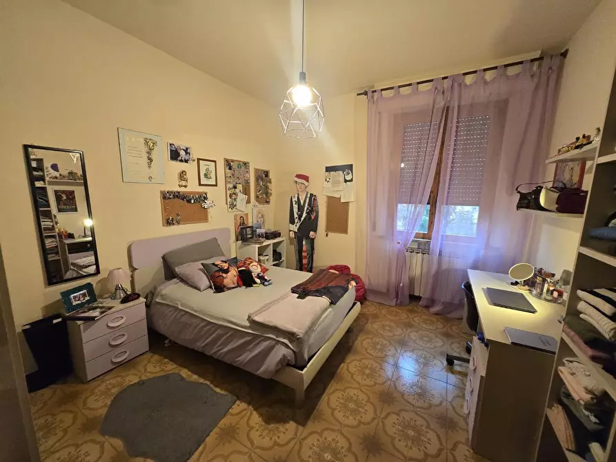 Immagine 19 di Appartamento in vendita  a Siena