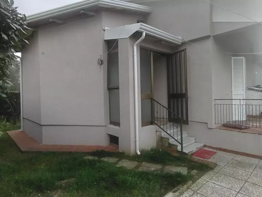 Immagine 4 di Casa bifamiliare in vendita  a Massa