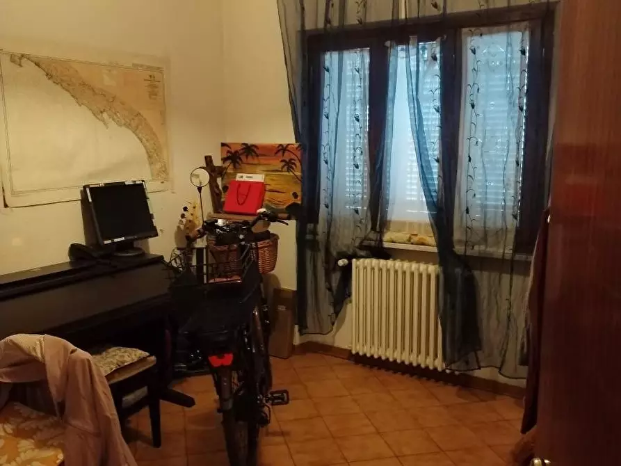 Immagine 13 di Casa bifamiliare in vendita  a Massa
