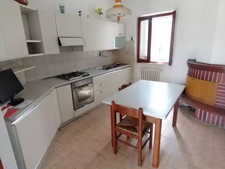 Immagine 12 di Casa bifamiliare in vendita  a Massa