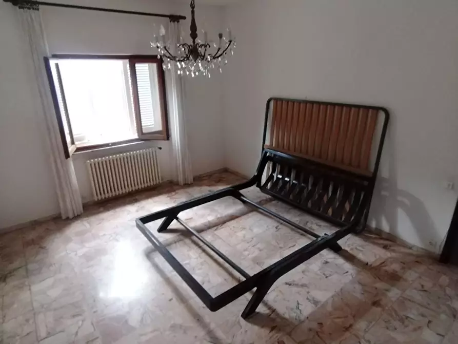 Immagine 15 di Casa bifamiliare in vendita  a Massa