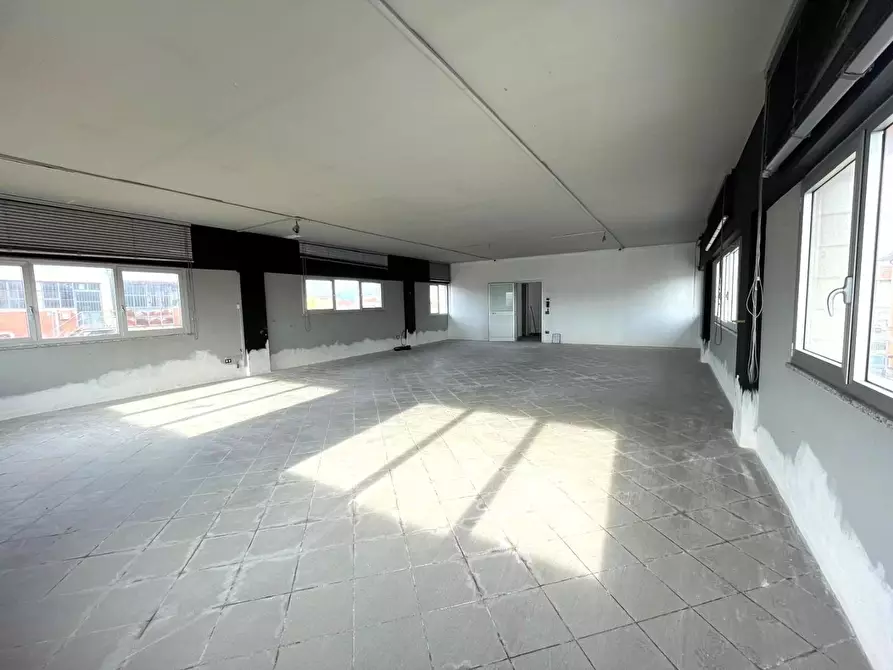 Immagine 6 di Attività artigianale in affitto  a Santa Croce Sull'arno