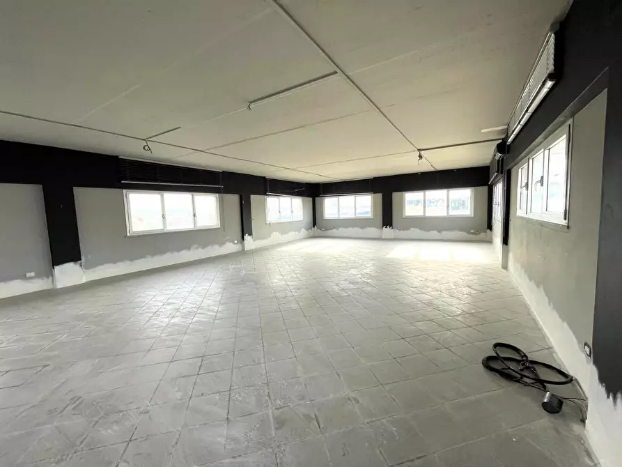 Immagine 7 di Attività artigianale in affitto  a Santa Croce Sull'arno