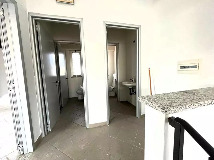 Immagine 5 di Attività artigianale in affitto  a Santa Croce Sull'arno