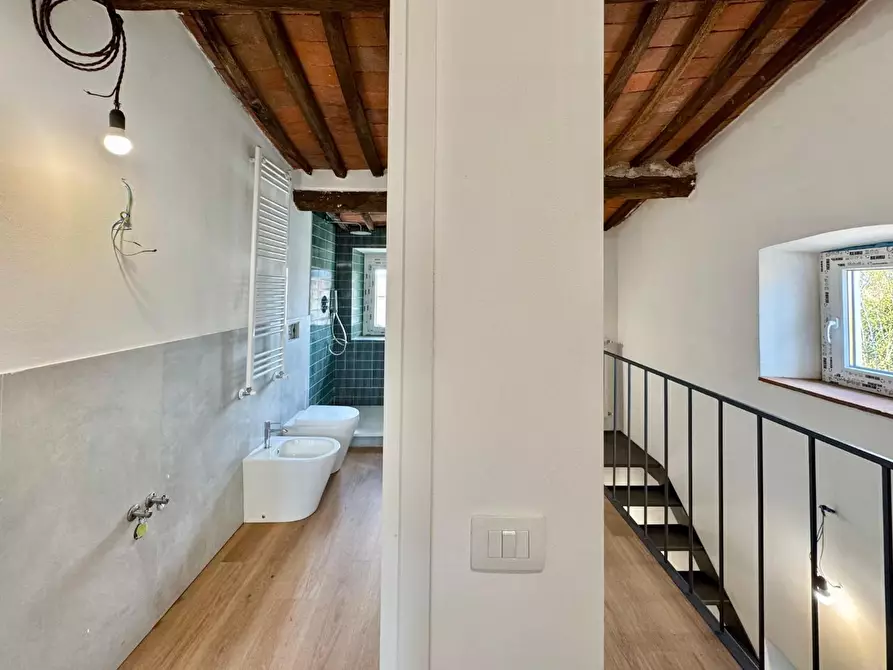 Immagine 17 di Villetta a schiera in vendita  a Lucca