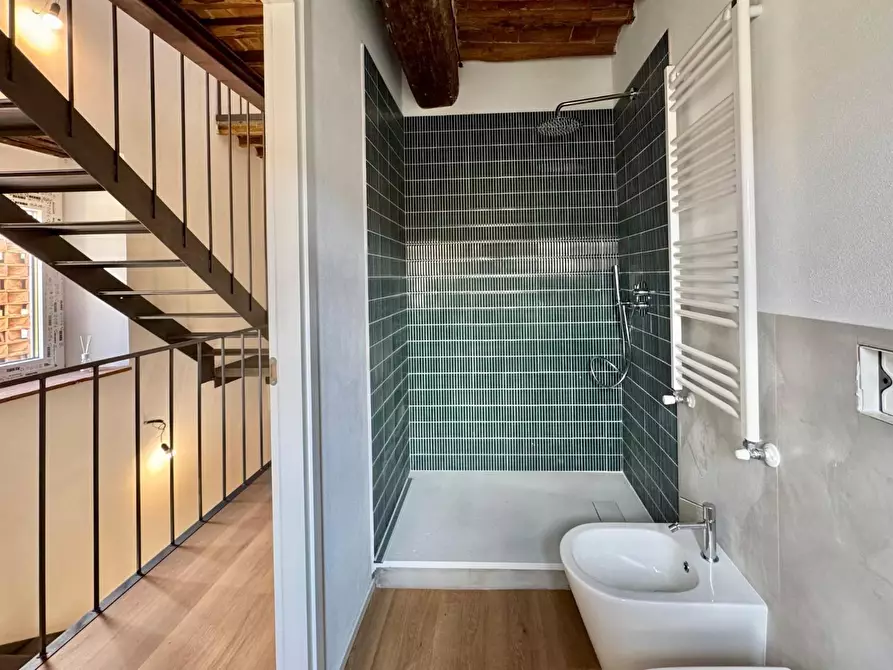 Immagine 8 di Villetta a schiera in vendita  a Lucca