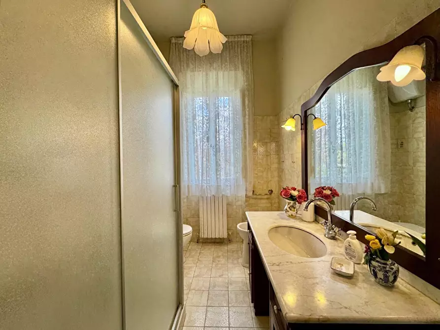 Immagine 15 di Villetta a schiera in vendita  a Lucca