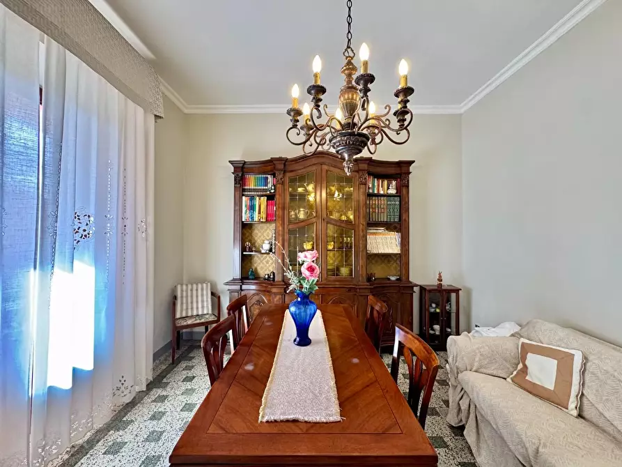 Immagine 5 di Villetta a schiera in vendita  a Lucca