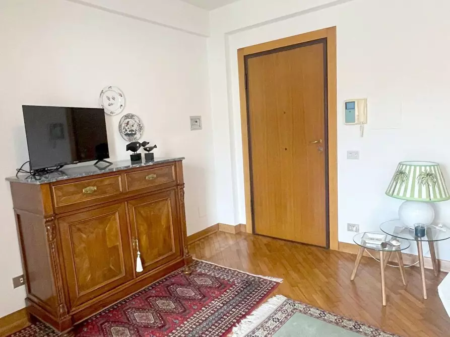 Immagine 10 di Appartamento in affitto  a Viareggio