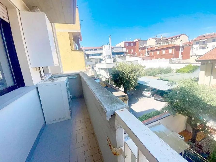 Immagine 21 di Appartamento in affitto  a Viareggio