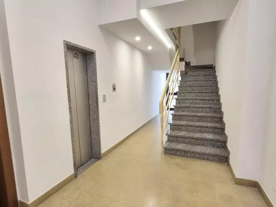 Immagine 37 di Appartamento in affitto  a Viareggio