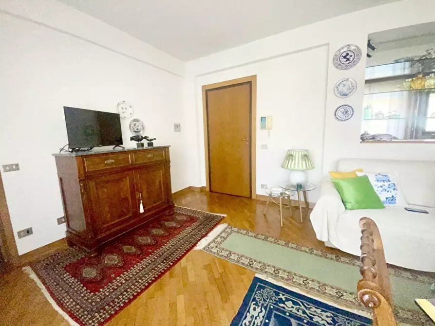 Immagine 11 di Appartamento in affitto  a Viareggio