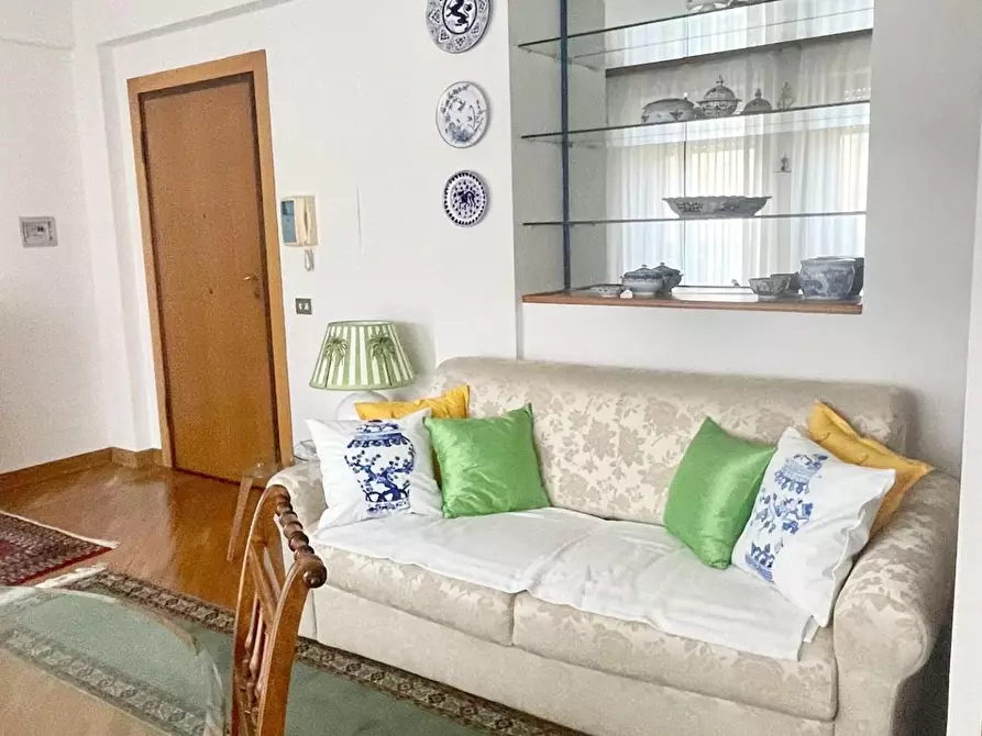 Immagine 7 di Appartamento in affitto  a Viareggio